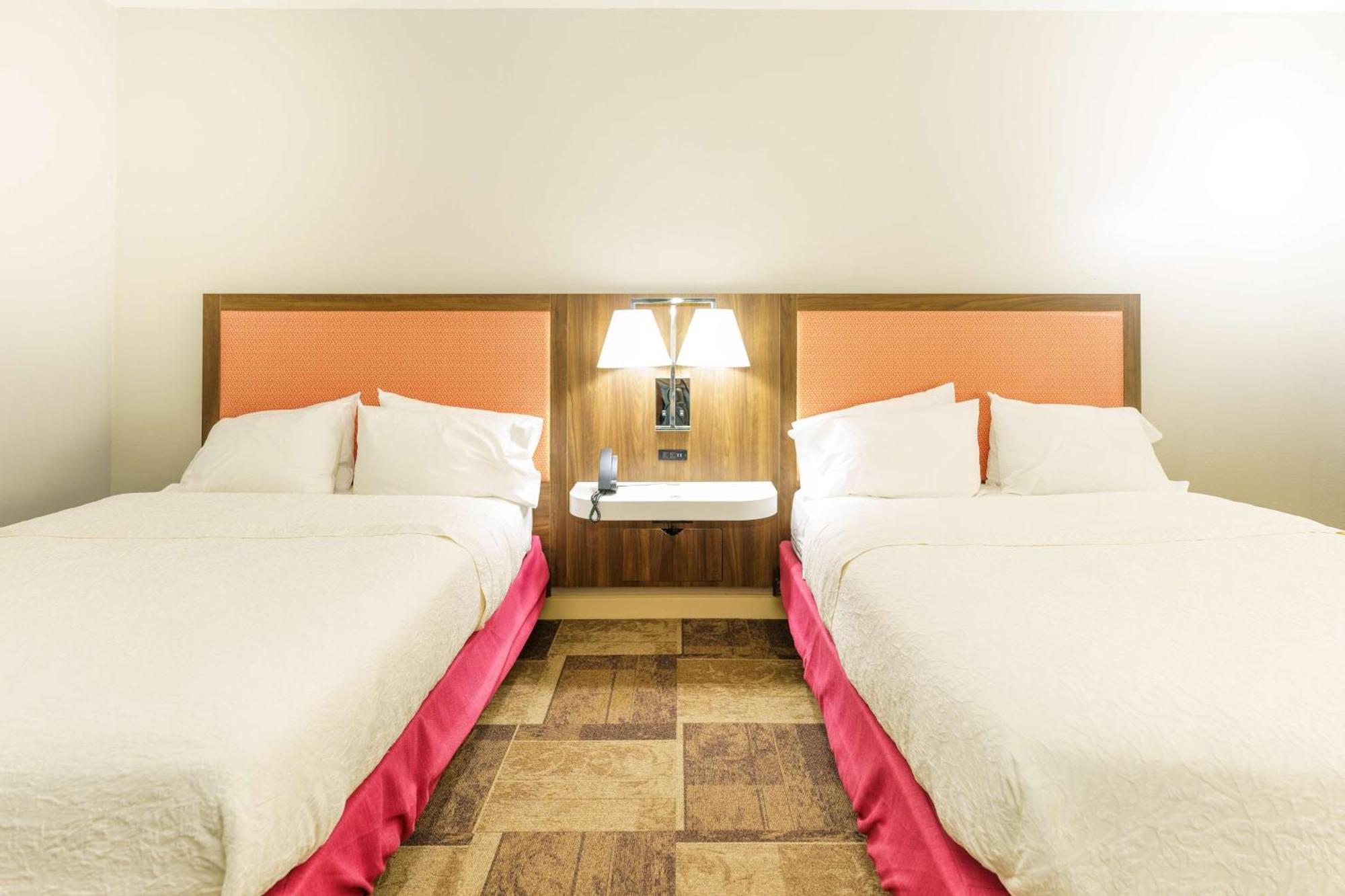 Hampton Inn Garden City Dış mekan fotoğraf