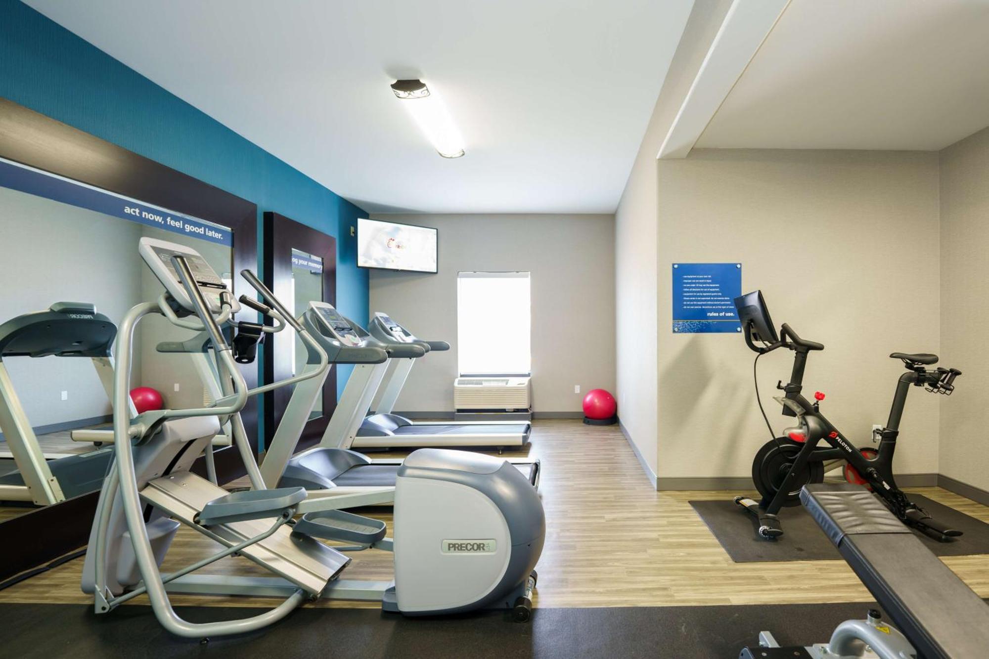 Hampton Inn Garden City Dış mekan fotoğraf
