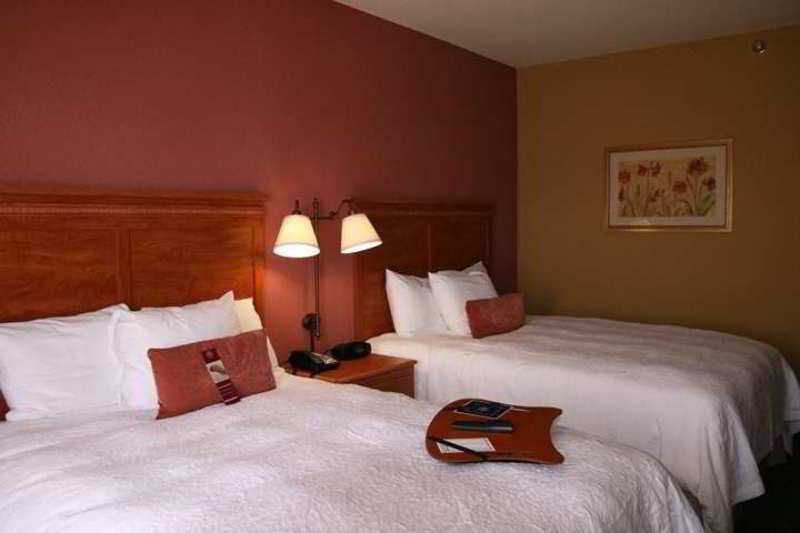 Hampton Inn Garden City Oda fotoğraf